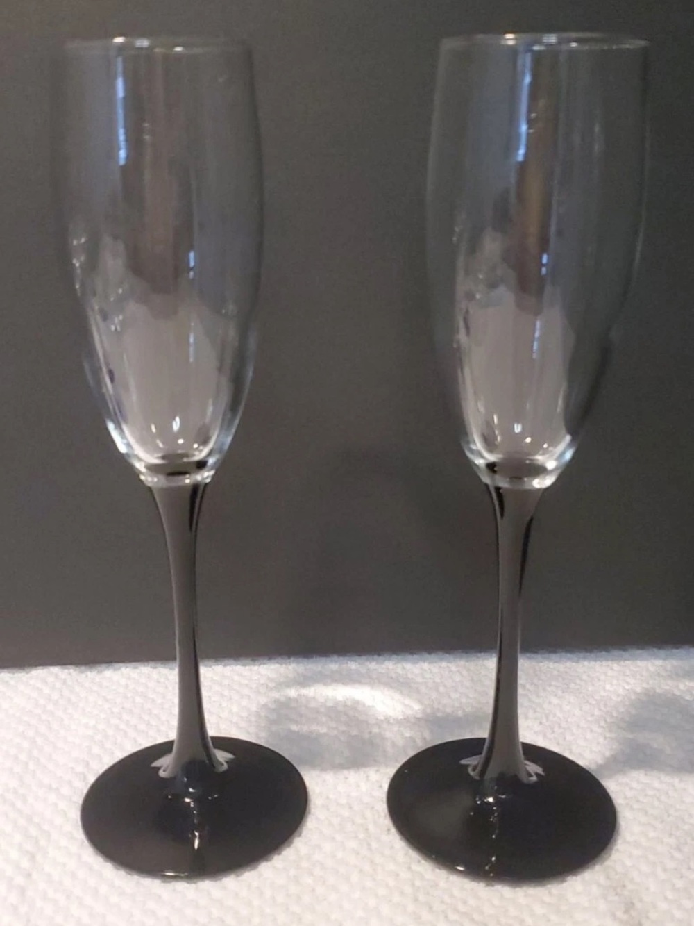 Luminarc Black Stem 8.75" Crystal Champagne Flutes Glasses Set of 2 FRANCE